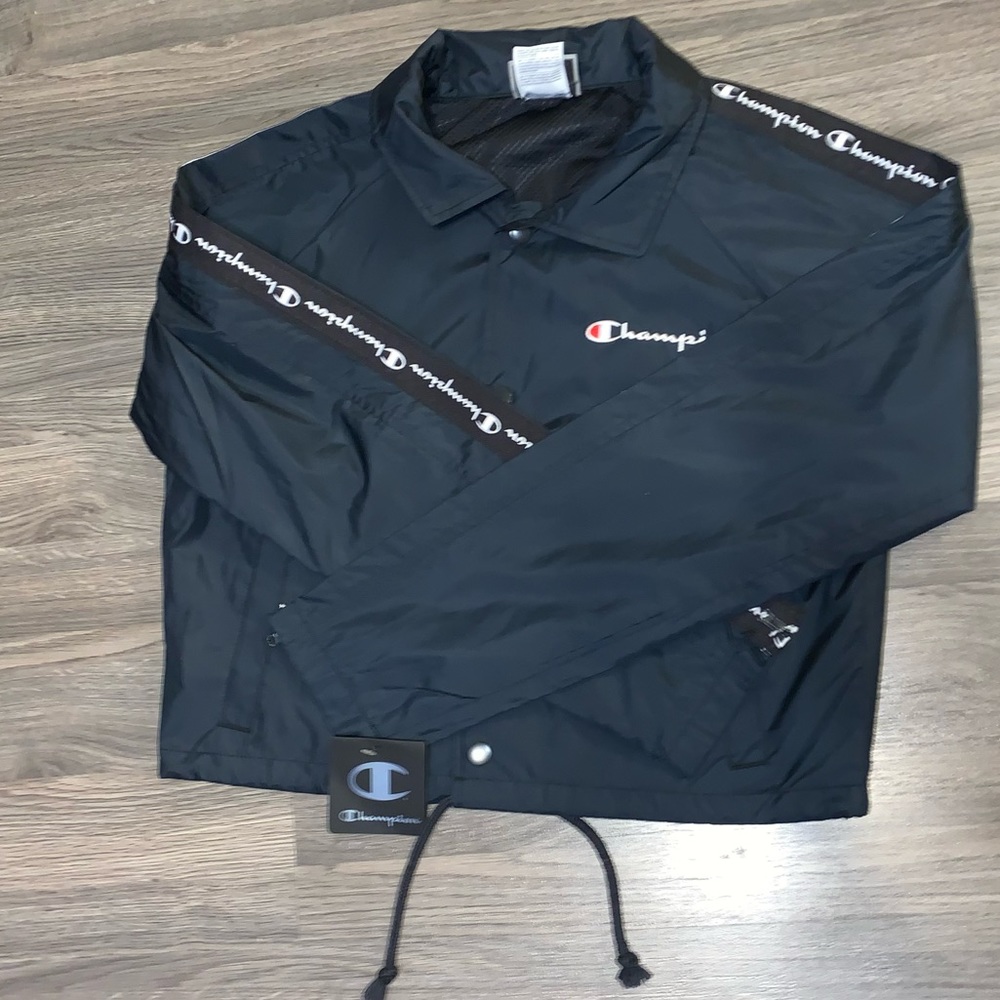 Womens Champion cropped jacket .  Size XS. 𝔹𝕣𝕒𝕟𝕕 ℕ𝕖𝕨